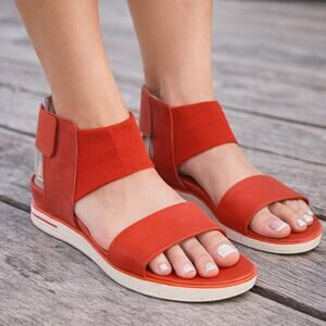 Eileen Fisher SZ 9 Spree Sport Sandal In Red Leather NEW